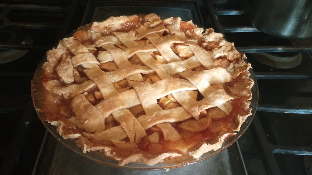 This image has an empty alt attribute; its file name is applepie.jpg